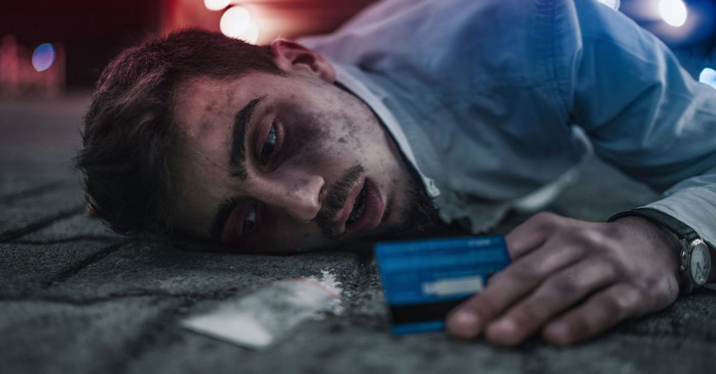 Cheirar Pó: Tudo sobre o Vício em Cocaína